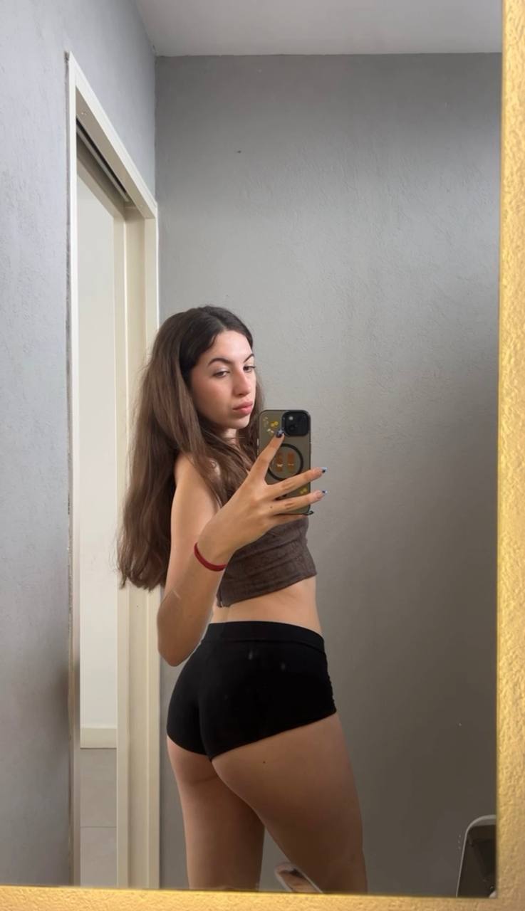 Amber in her underwear in Tunliao