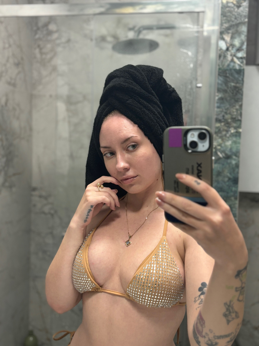 Nude girl KateV in Tunliao