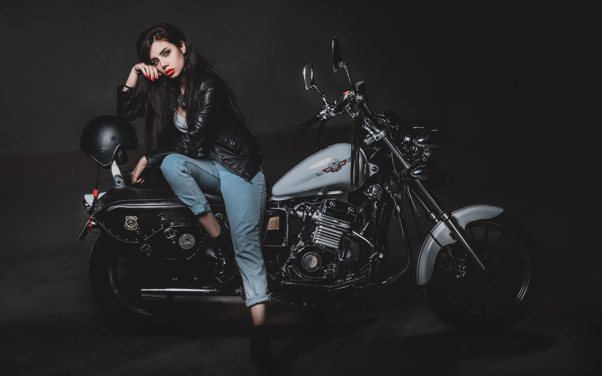 Biker girls: style and drive in Tunliao