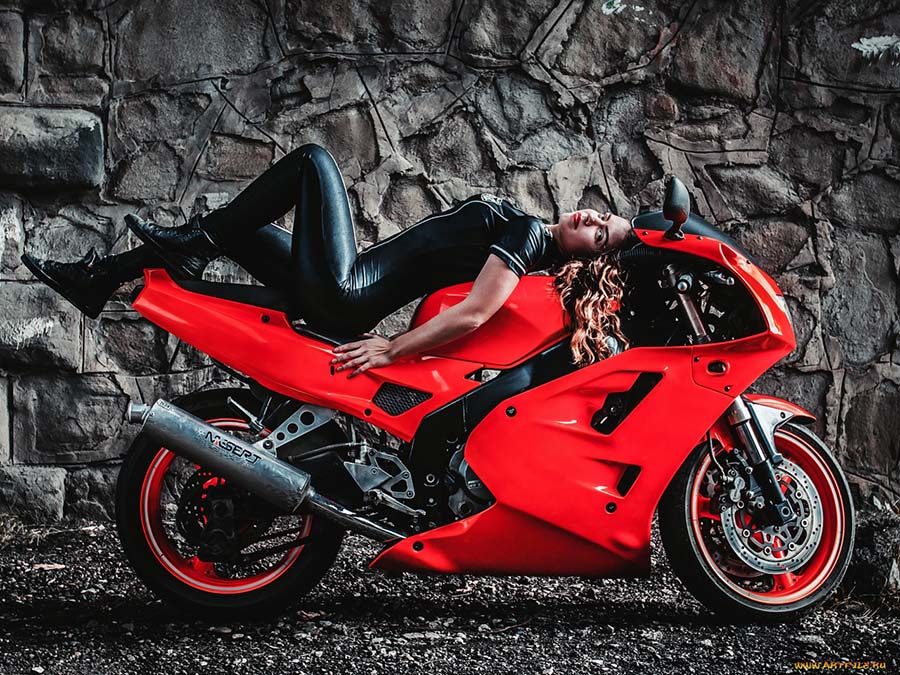 Beautiful girl Beautiful girls and motorcycles in Tunliao