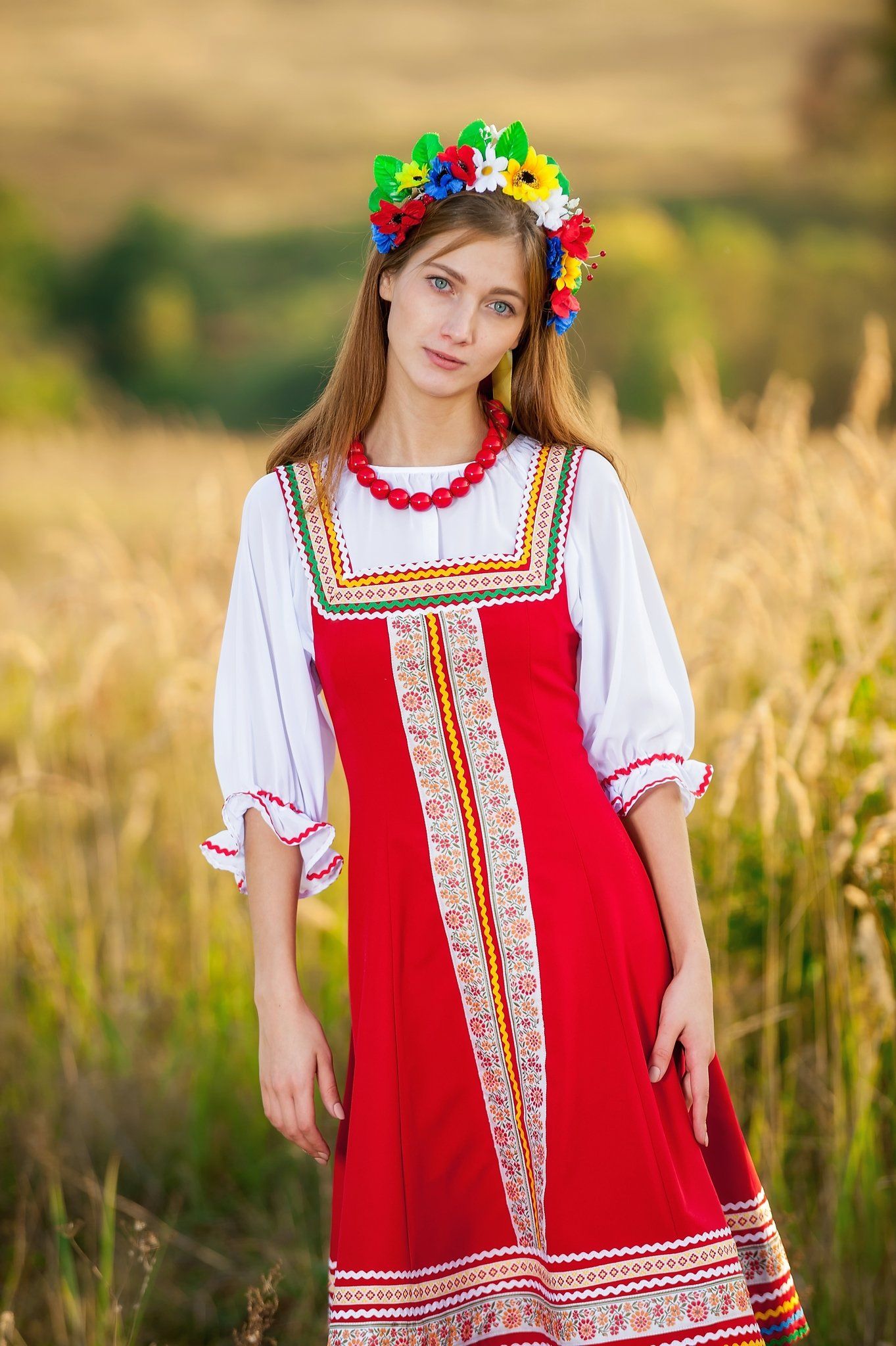 Women in Slavic costumes in Tunliao
