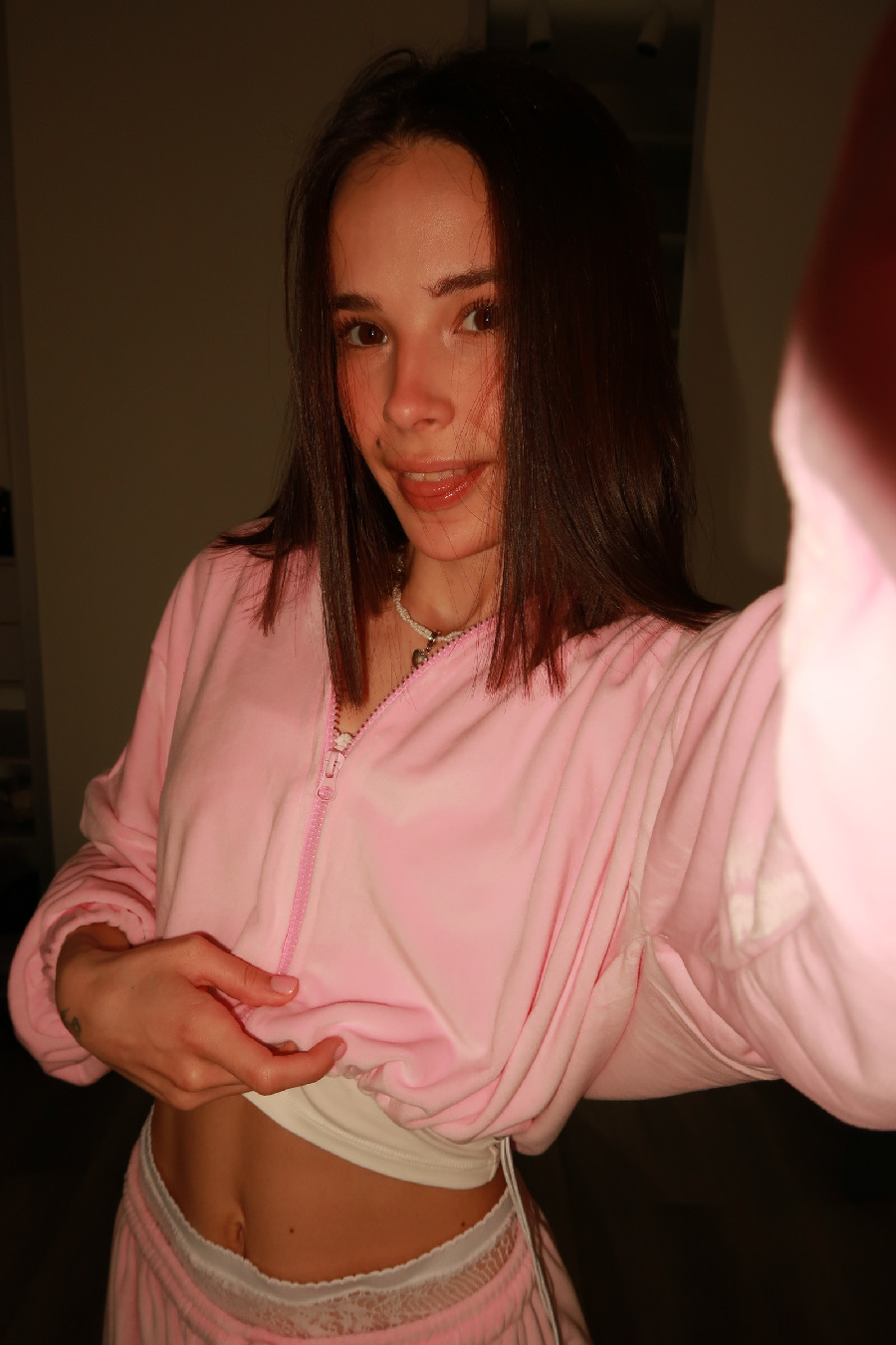 Tina brings the glow — live moments in Tunliao