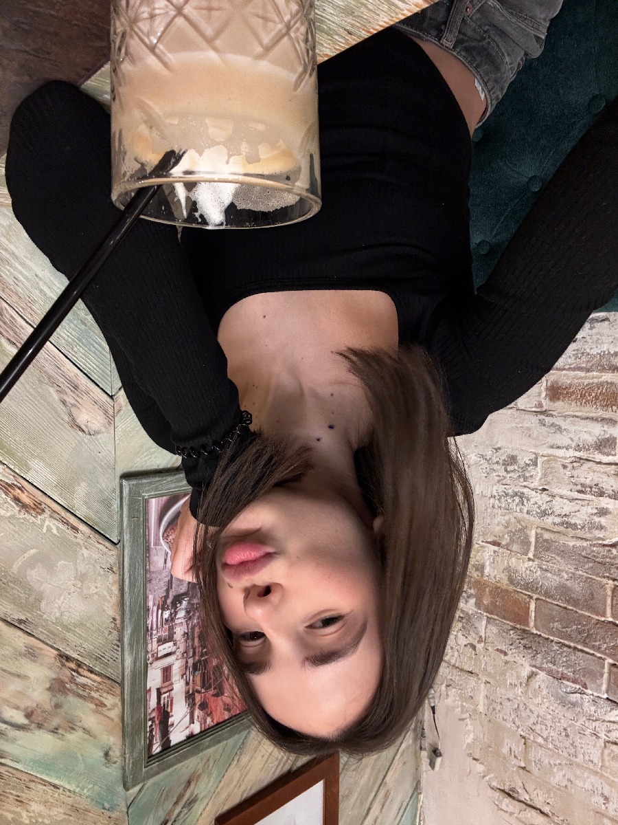 Fresh photos, fresh mood — Tina online in Tunliao